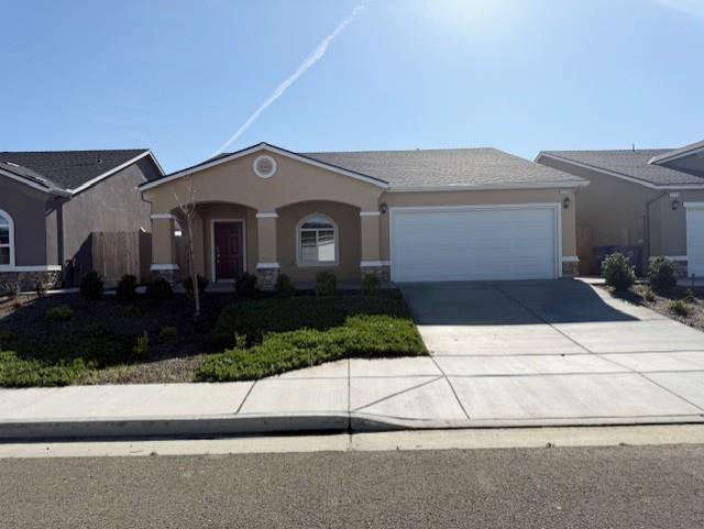 1220 E Orange St, Avenal, CA 93204