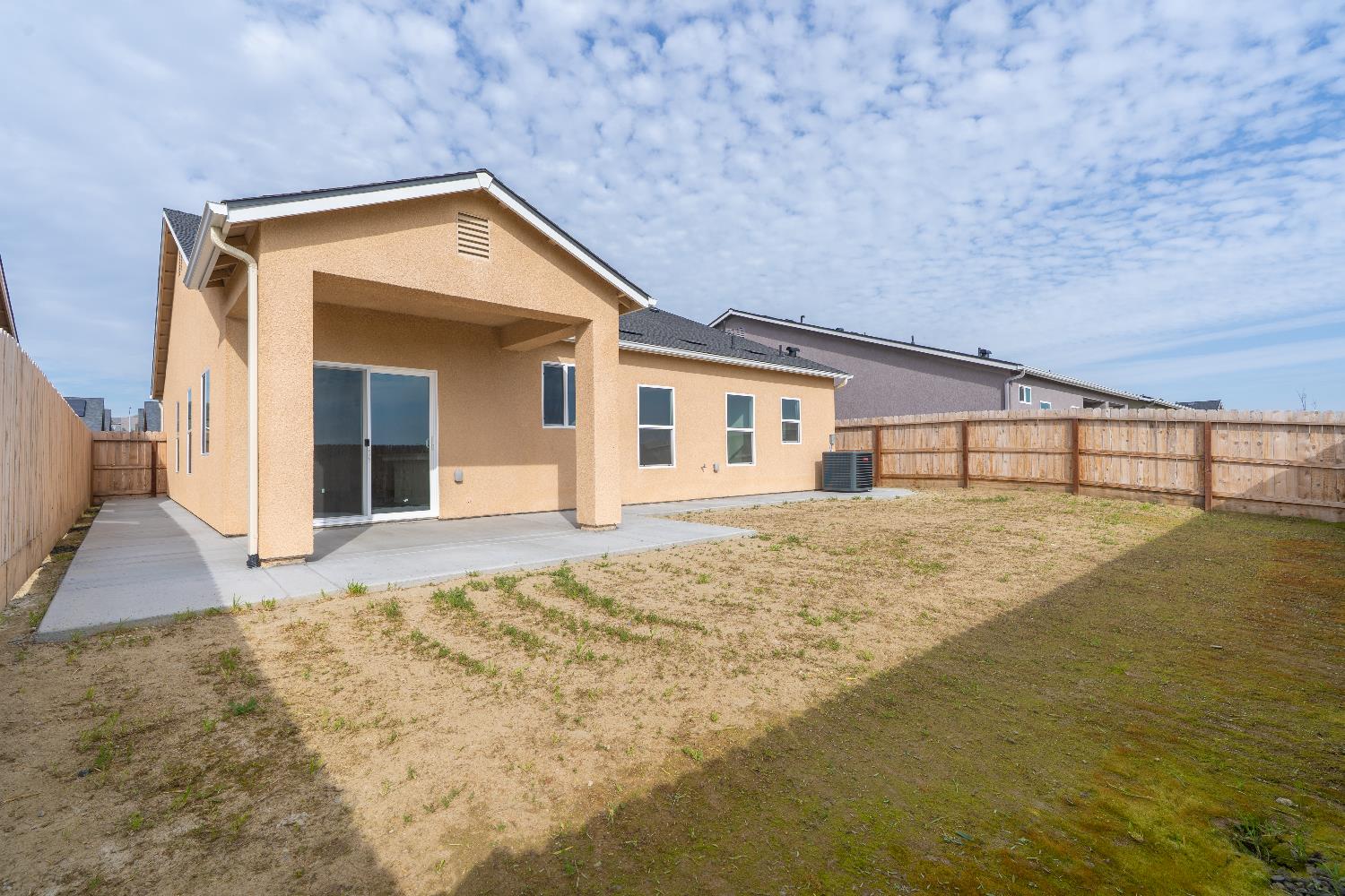 1208 E Orange St, Avenal, CA 93204