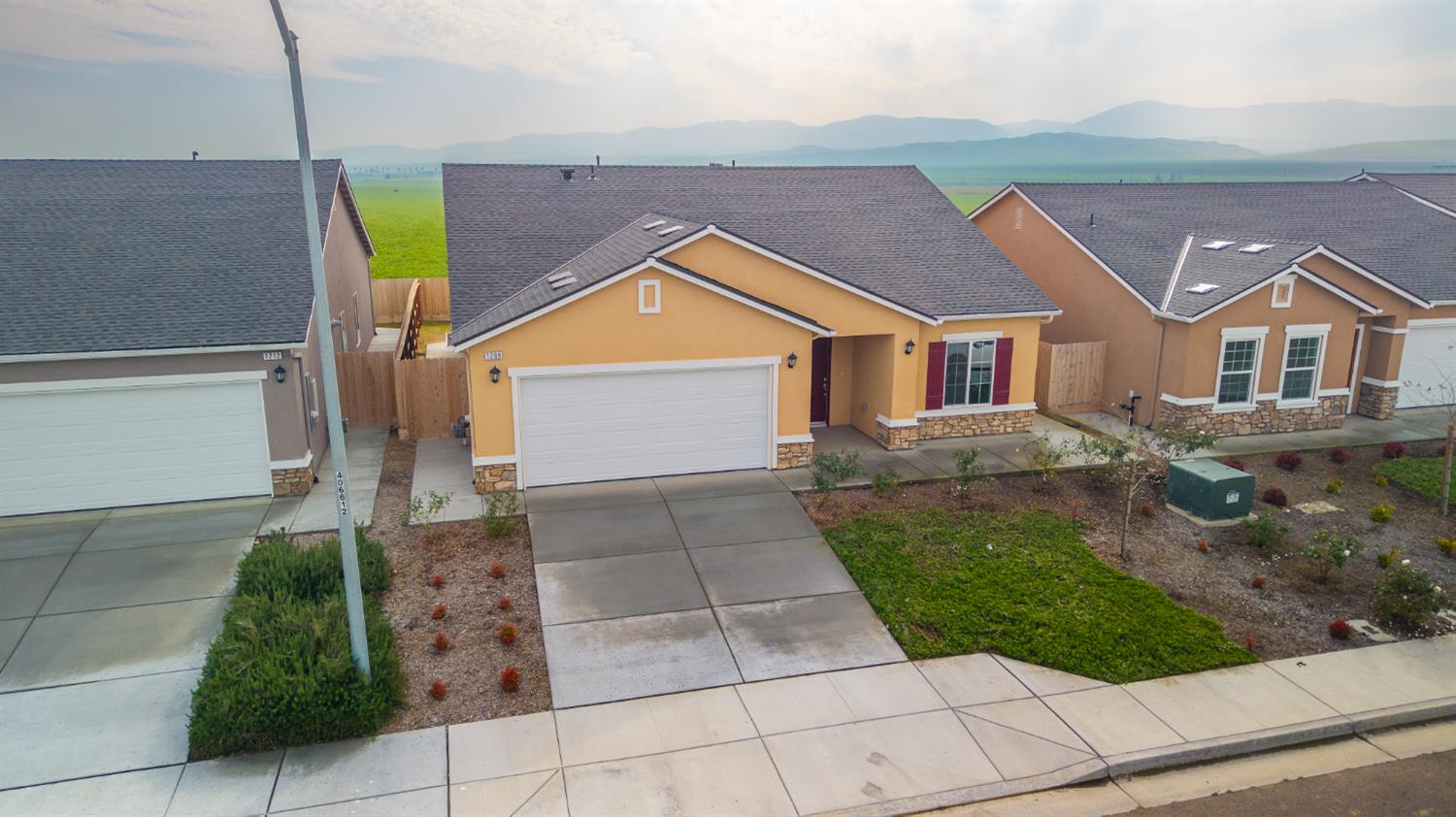 1208 E Orange St, Avenal, CA 93204