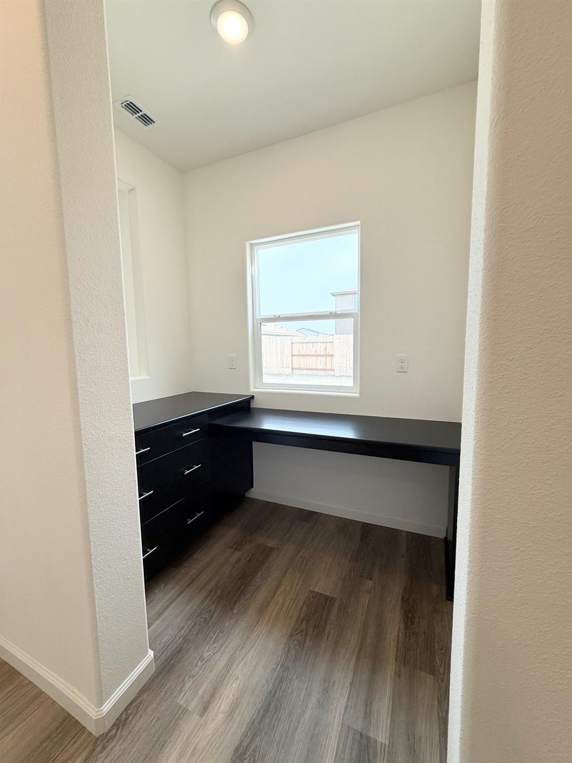 873 S Philip Ave, Fowler, CA 93625