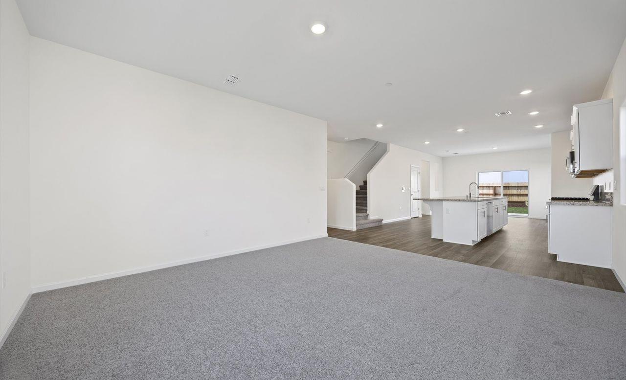 890 S Philip Ave, Fowler, CA 93625