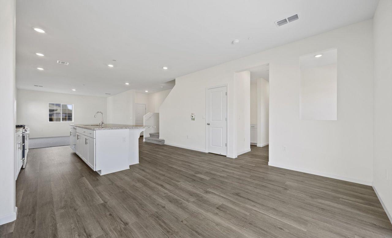 890 S Philip Ave, Fowler, CA 93625