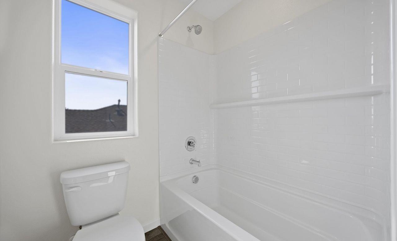 890 S Philip Ave, Fowler, CA 93625