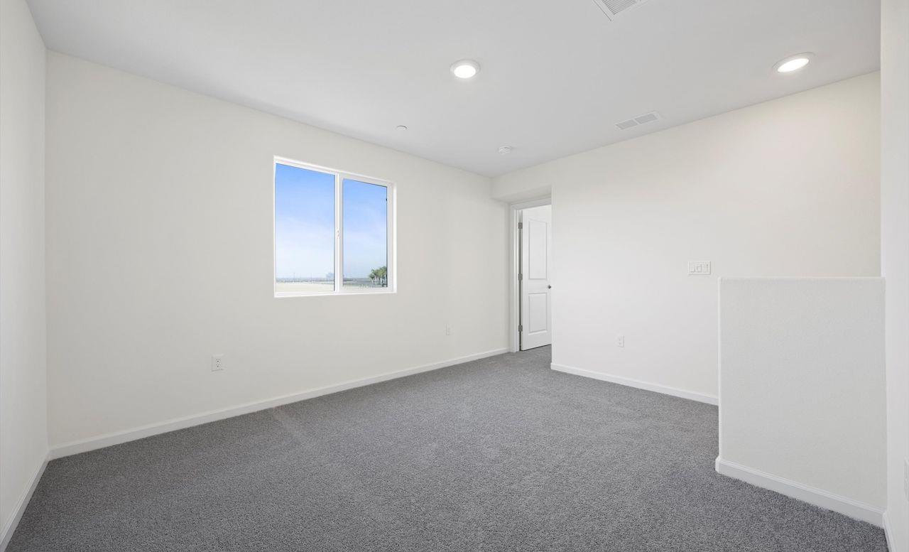 890 S Philip Ave, Fowler, CA 93625