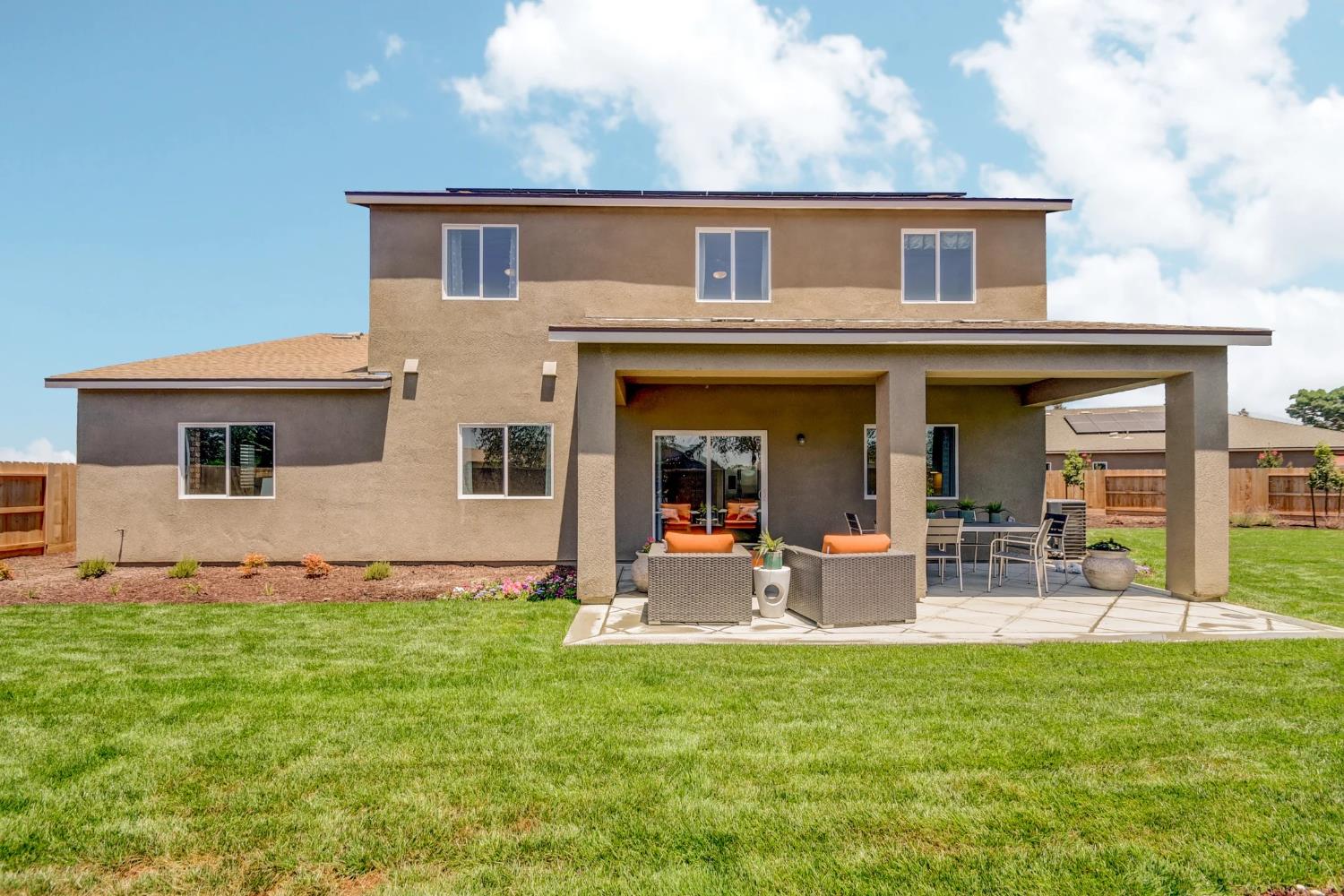 1015 Lucia Ave, Fowler, CA 93625