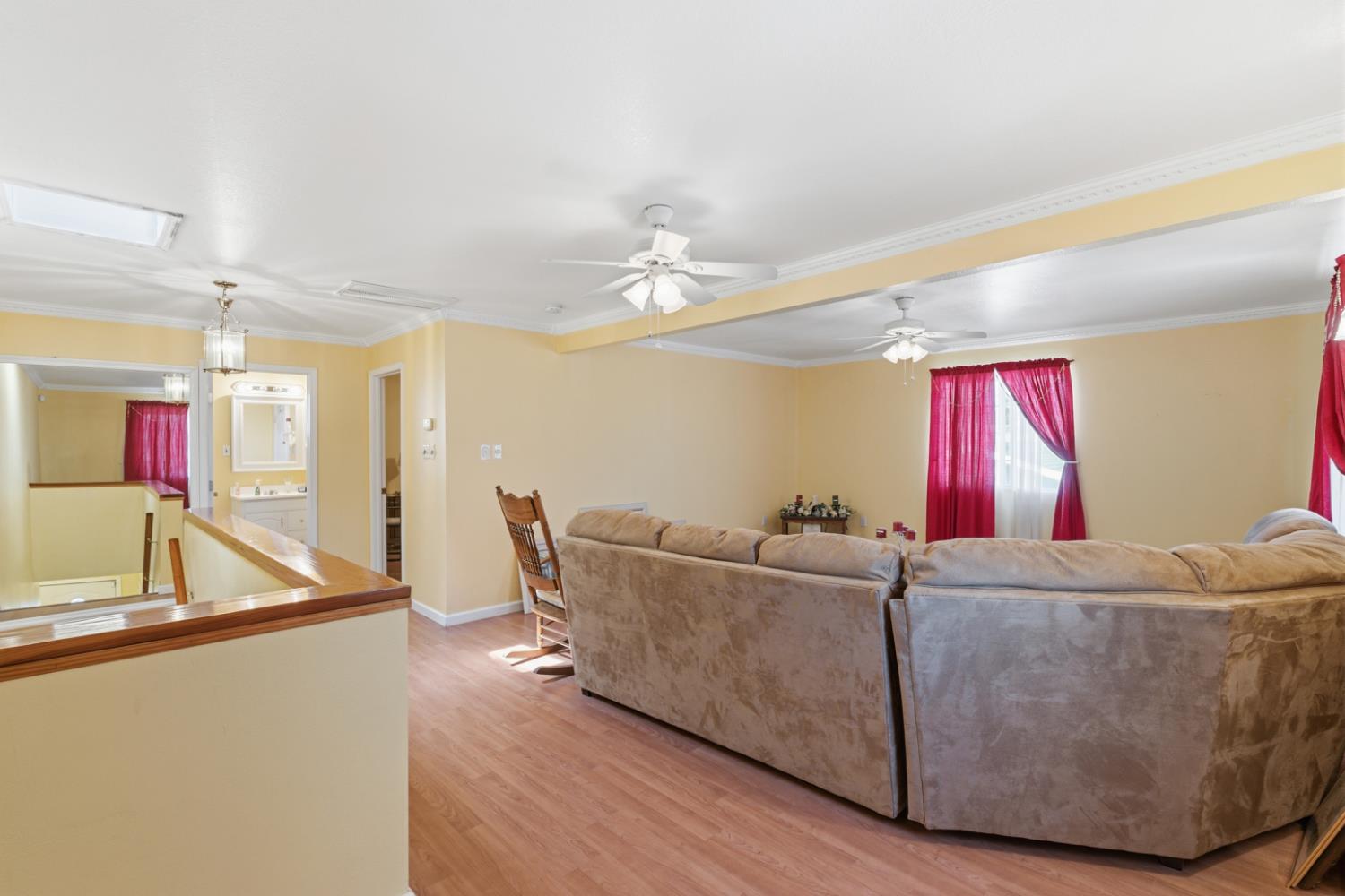 295 E Durian Ave, Coalinga, CA 93210