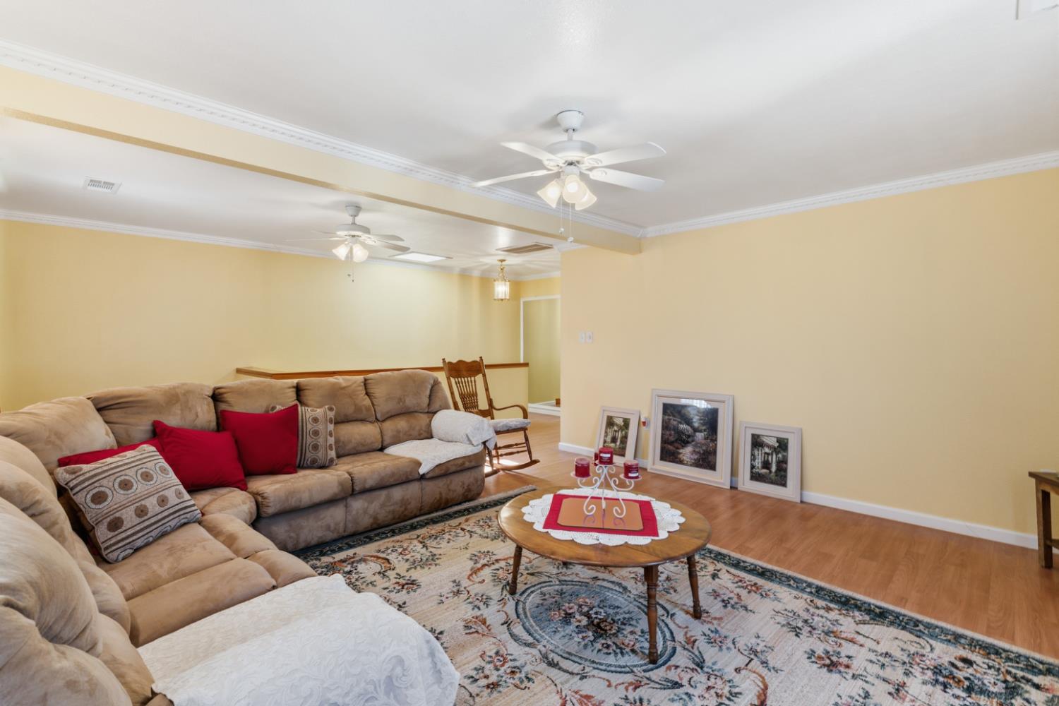 295 E Durian Ave, Coalinga, CA 93210