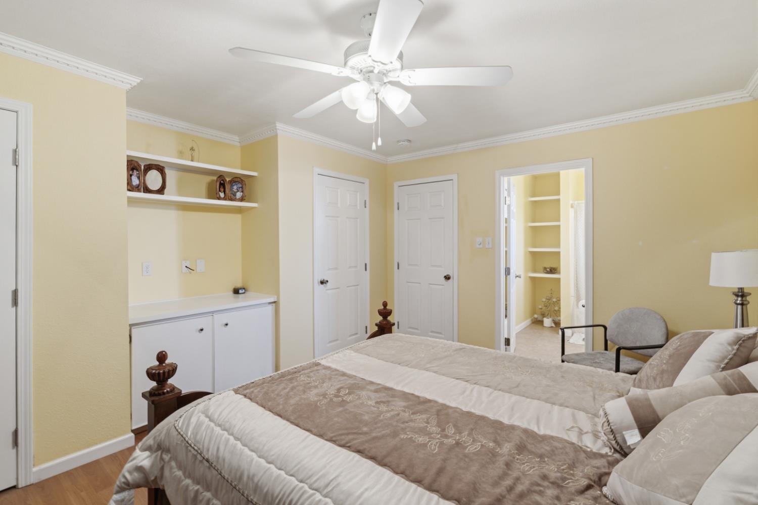 295 E Durian Ave, Coalinga, CA 93210